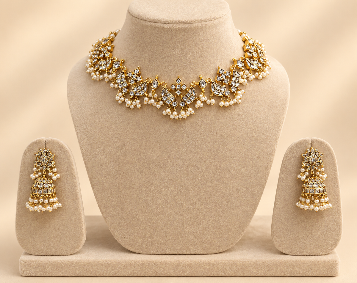 Vaira Necklace Set