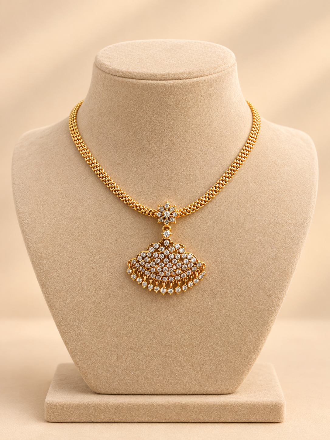 Impon White Stone Necklace